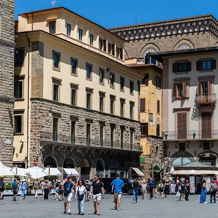 Florence- Palazzo Signoria Luxury 2-david *